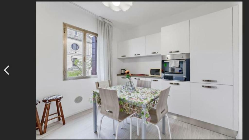 Sweety Mary Apartment Venesia Bagian luar foto